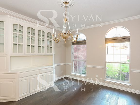 4th image of 3906 Parker Oaks Dr