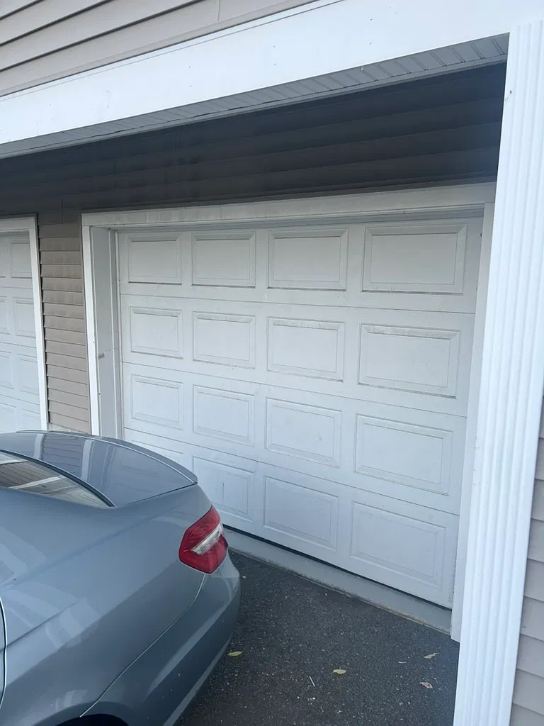 4 bed, 2.5 bath, 2000 sqft, $3,400 — Photo 3