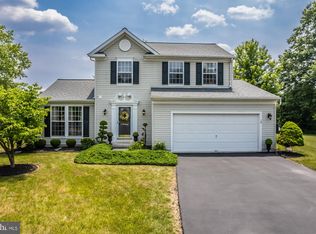 10 Deep Pond Dr, Spring City, PA 19475