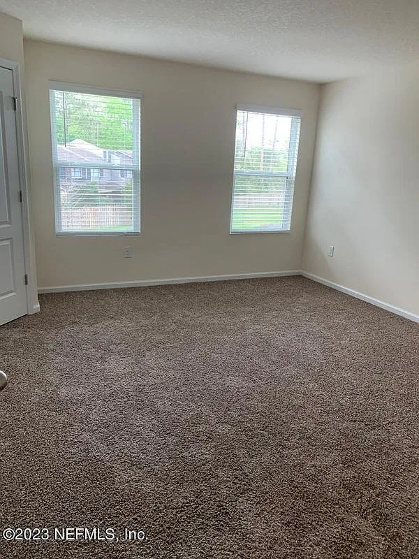 2 bed, 3.0 bath, 1327 sqft, $1,695 — Photo 2