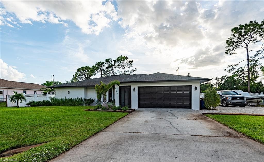 house on the hill tulip rompers＆bonnet Tulip Hill House, Galesville Maryland