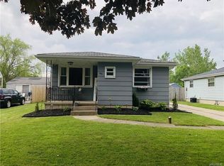 185 Highview Cir, Blasdell, NY 14219