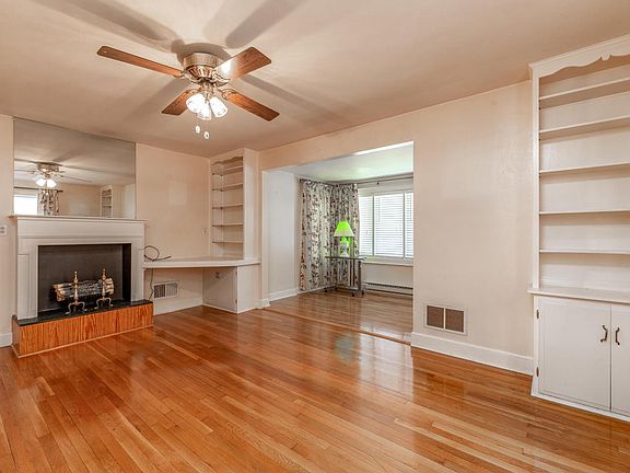 2nd image of 3208 Round Hill Ave NW