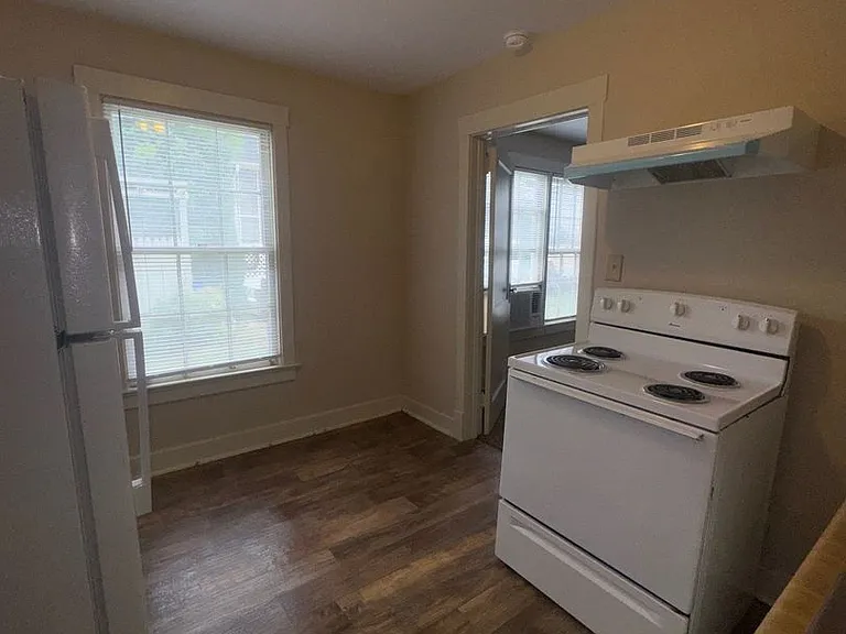102 Blyth Ave #A-D — Photo 9