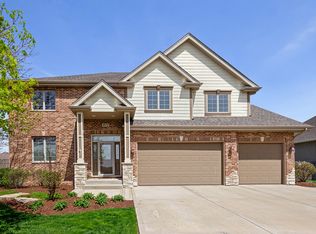 401 E Frontier Dr, Minooka, IL 60447
