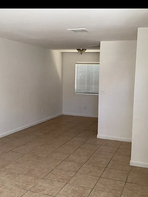 2 bed, 1.5 bath, 1000 sqft, $1,895 — Photo 3