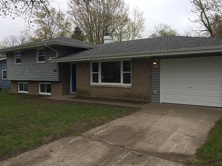 1st image of 1861 W 58th Pl