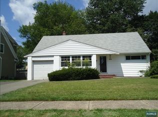 986 Pleasant Dr, New Milford, NJ 07646