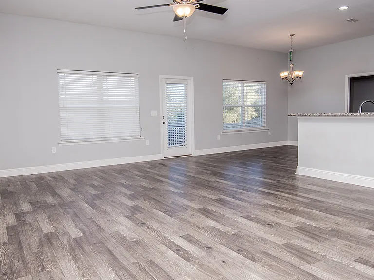 5567 Galaxy Dr — Photo 8
