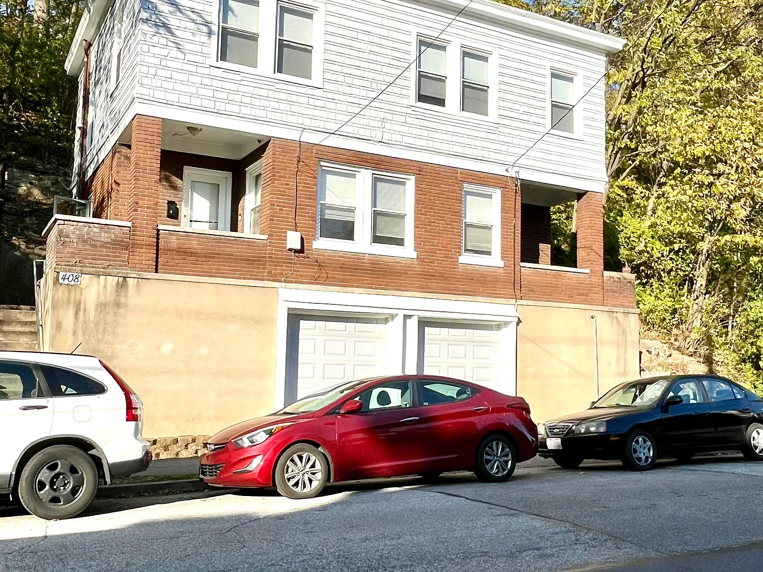 6 bed, 2200 sqft, $4,650 — Photo 2