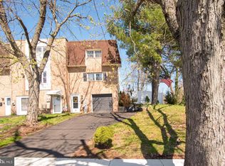 17 E Roberts St, Norristown, PA 19401
