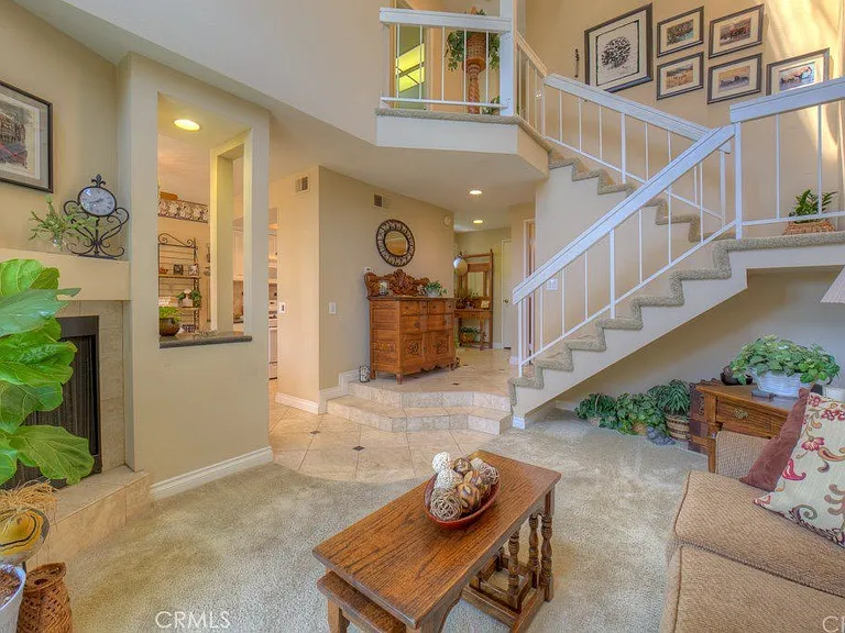 5568 Orange Ave — Photo 3