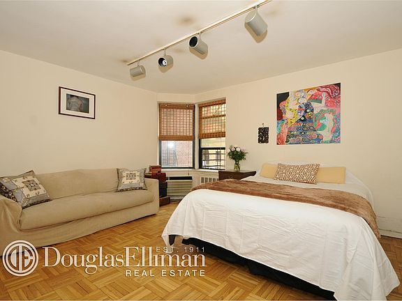 4th image of 330 E 70th St APT 1G