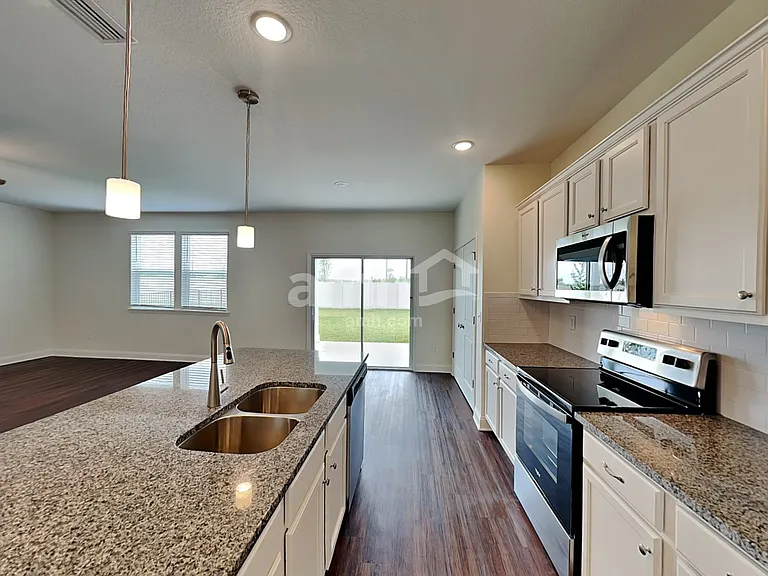 185 Banyan Forest Dr — Photo 3