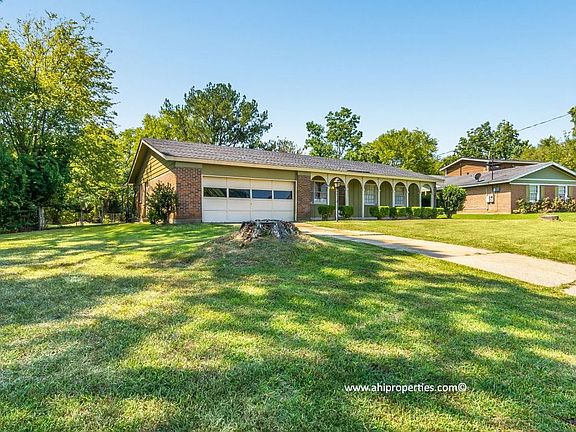2nd image of 3742 Quenby Dr
