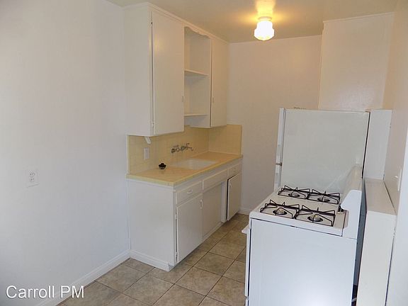 5th image of 4037 Menlo Ave