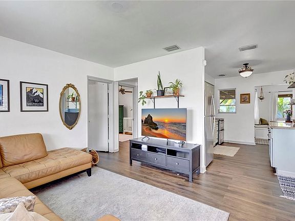 5th image of 400 NE 45th Street