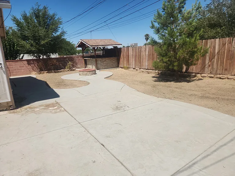 44246 Foxton Ave — Photo 8