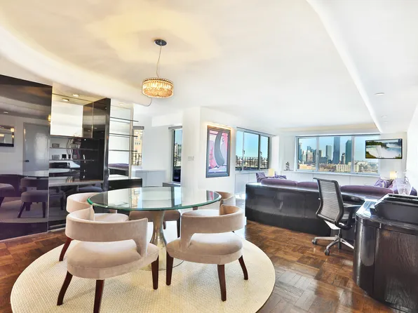 12 Beekman Place image 1 of 13