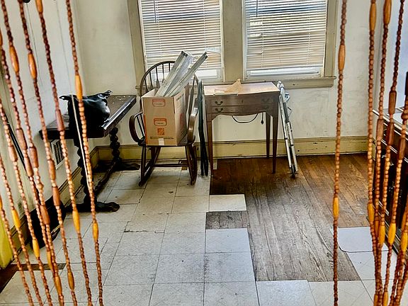4th image of 123 Alaska St