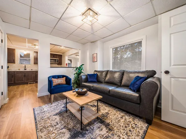 922 Cottage Ave #A, Kalamazoo, MI 49001