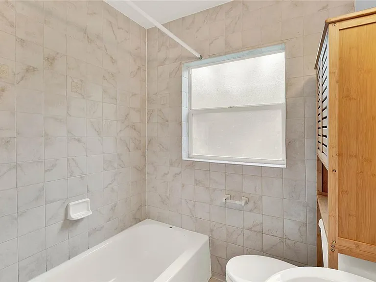 1020 Alba Dr — Photo 8