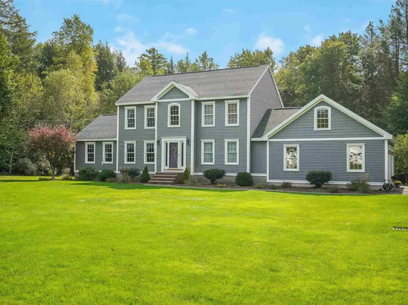 289 Meadow Fox Lane, Chester, NH 03036