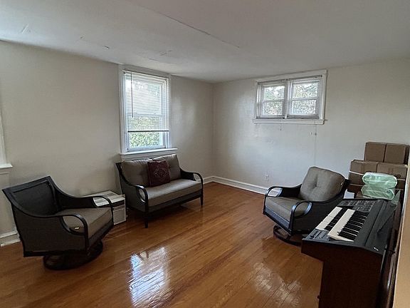 5th image of 7900 Cedarbrook Ave Floor 2