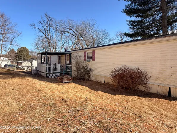 454 1/2 Carver St, Larksville, PA 18651