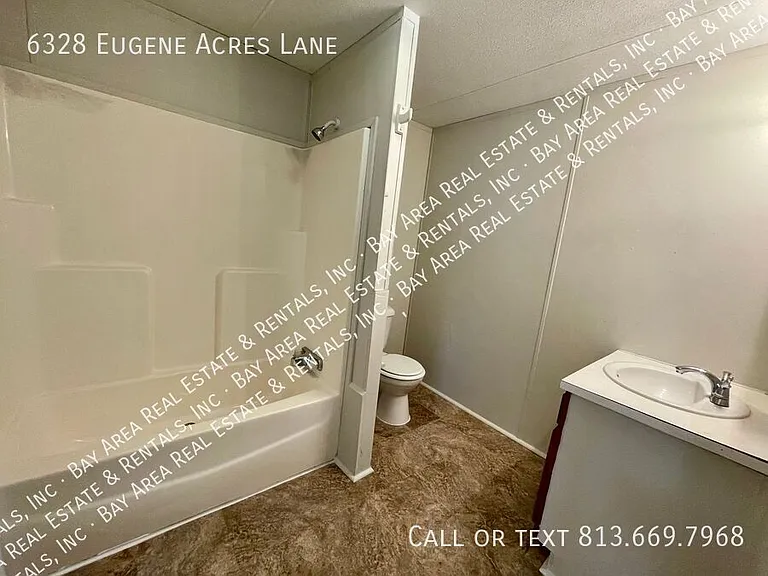 6328 Eugene Acres Ln — Photo 8