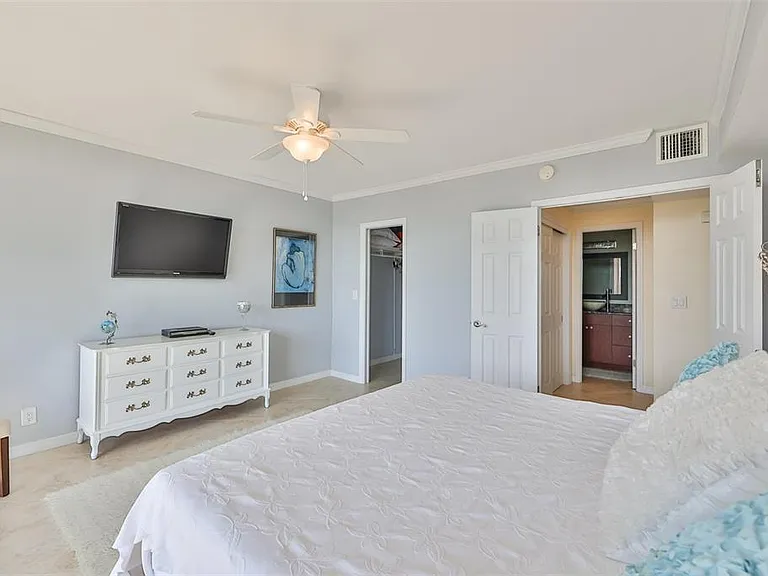 5396 Gulf Blvd #701 — Photo 20