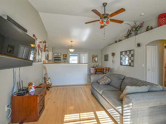 5th image of 1610 E Christina St