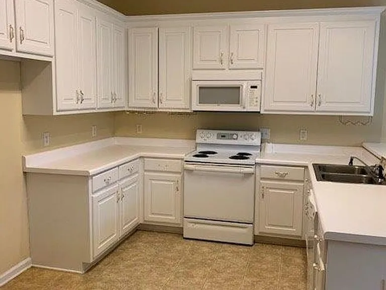 2156 Inverness Pkwy — Photo 5