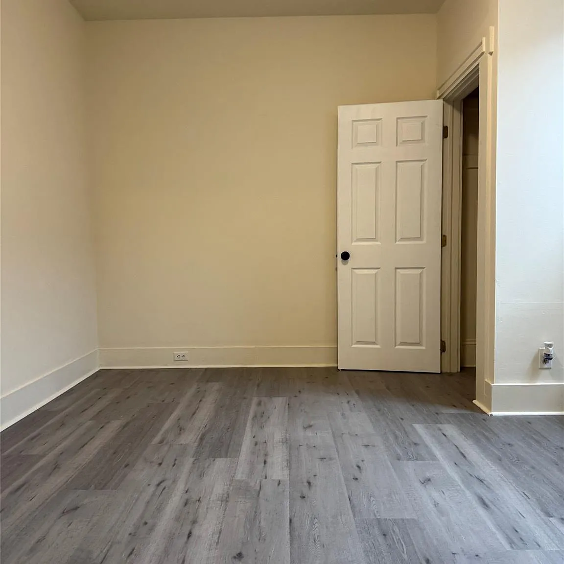 1 bed, 1.5 bath, 750 sqft, $1,900 — Photo 3