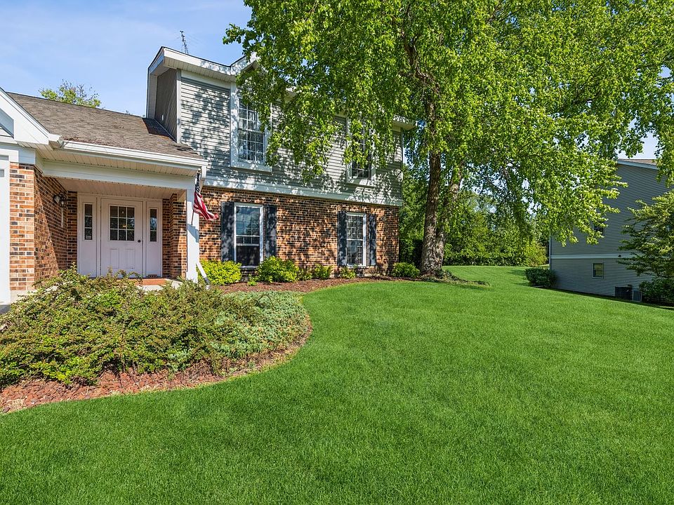 1st image of 322 N Thornwood Dr #322