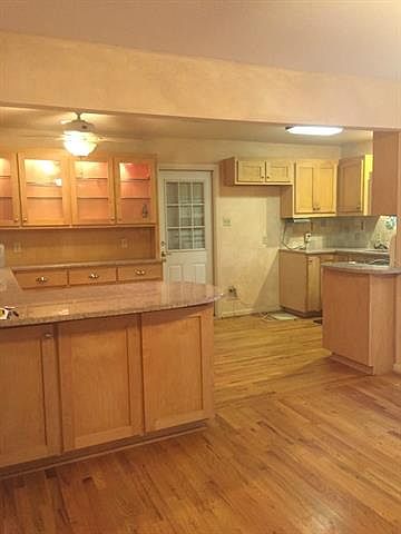 1st image of 801 Clebud Dr