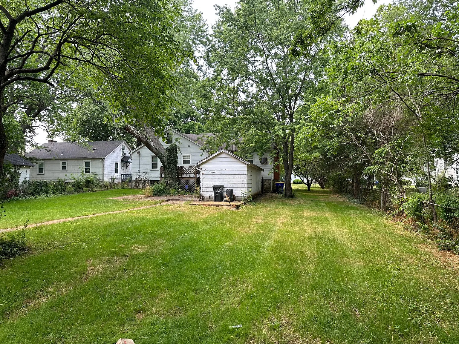 1526 Nutwood St — Photo 3
