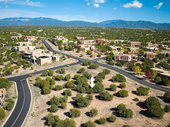 53 Via Summa, Santa Fe, NM 87507