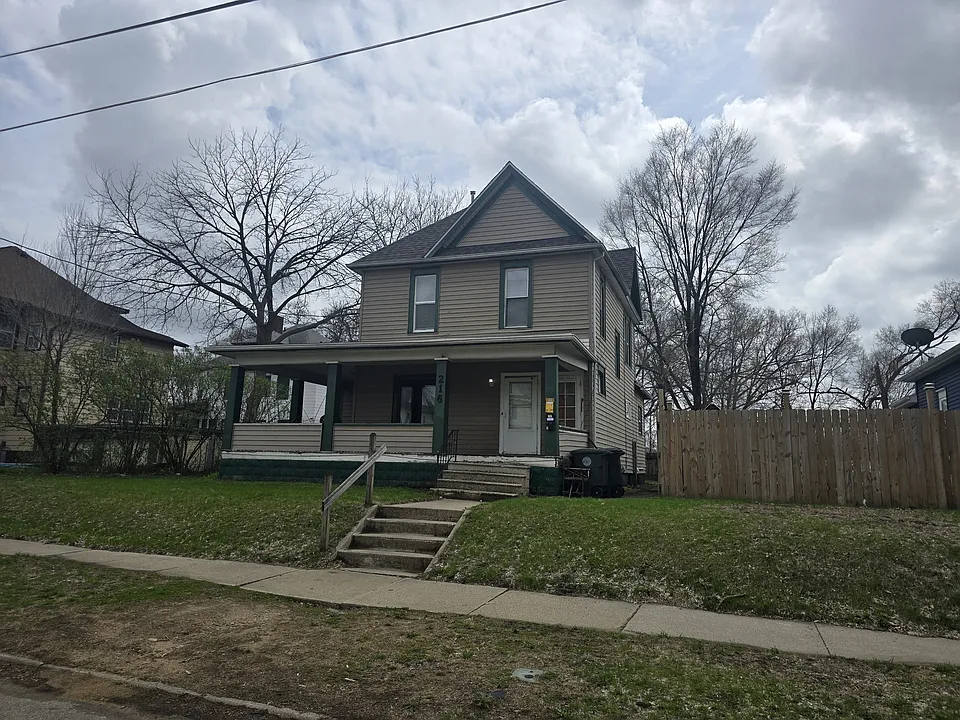 216 Courtland St #1