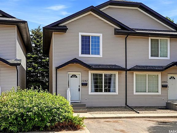 2nd image of 1242 Wessex PLACE
