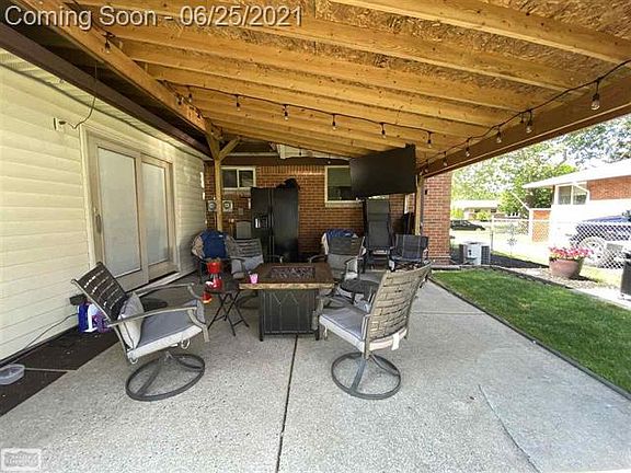 5th image of 20744 Coventry Dr
