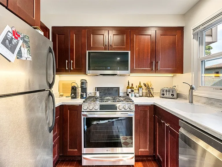 54 Crescent Ave #L — Photo 12