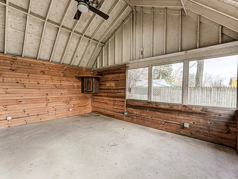 4915 Edward Ave — Photo 23