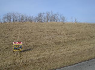 7007 Lake Ridge Dr, Maysville, KY 41056