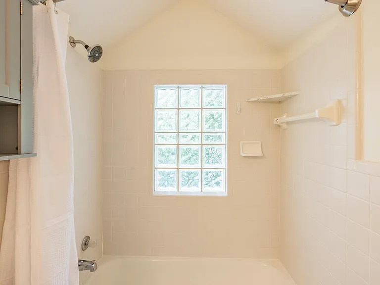713 Cooper Dr — Photo 19