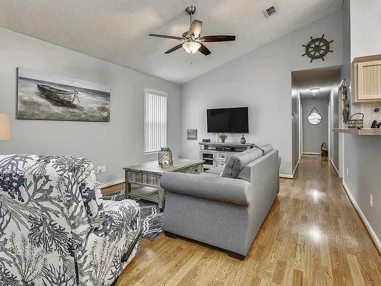 11815 Seashore Ln — Photo 13