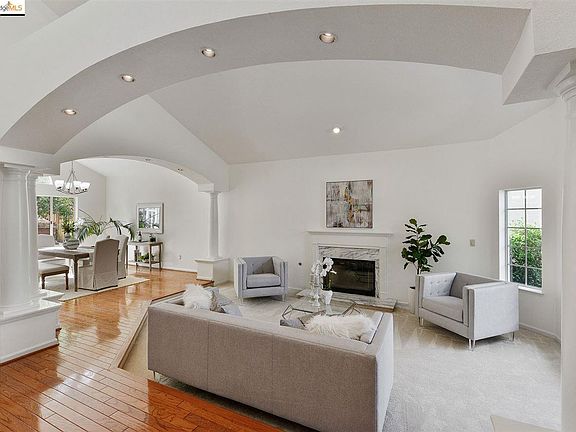 4th image of 5341 Cerro Sur