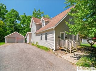 24 Oak St, Westfield, NY 14787