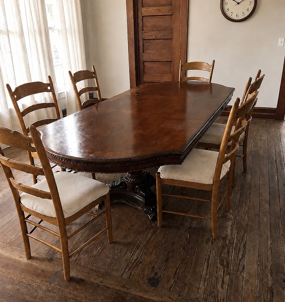 6 bed, 3.5 bath, 4458 sqft, $600 — Photo 2