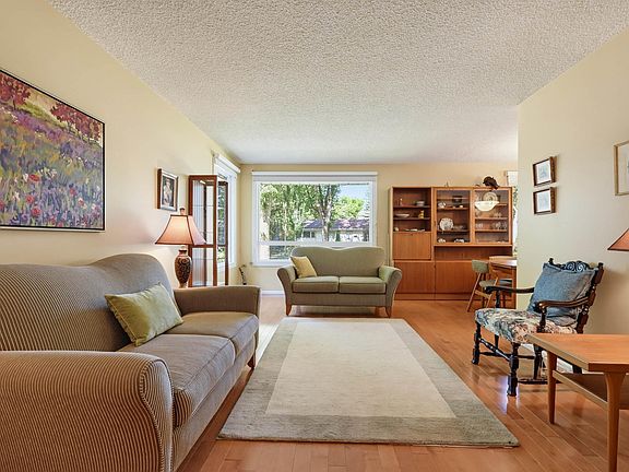 5th image of 9247 148th St NW